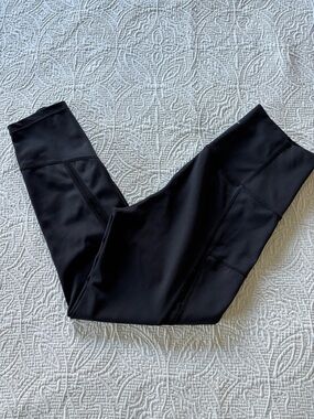 ZYIA Active Women’s Black Capri Leggings with Mesh Vents